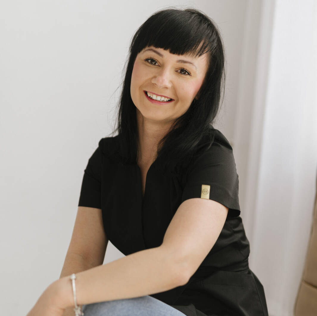 Kacia jedna z założycielek salonu urody Contigo w Trzebnicy zaprasza do poznania cennika zabiegów